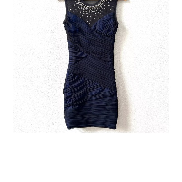 BCBGMAXAZRIA CAMIRA  Embellished COCKTAIL SLEEVELESS DRESS size XS - Picture 6 of 7